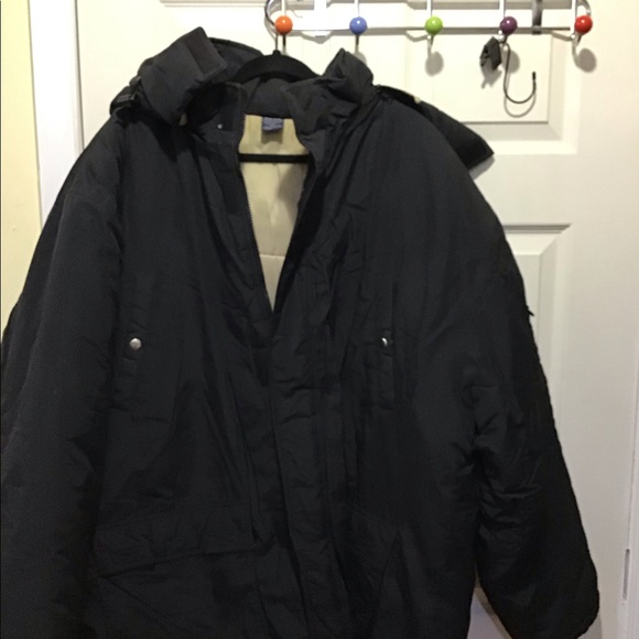 Men’s Black heavy duty puffer Coat - Picture 1 of 3